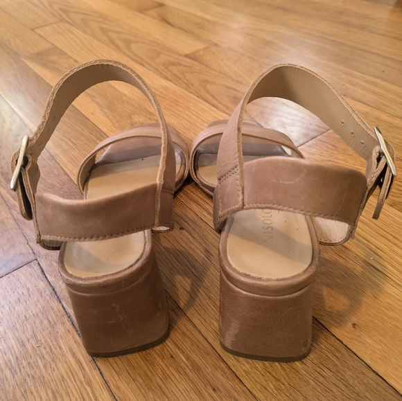 Nisolo Stella Go-To Block Heel Sandal - Picture 5 of 7